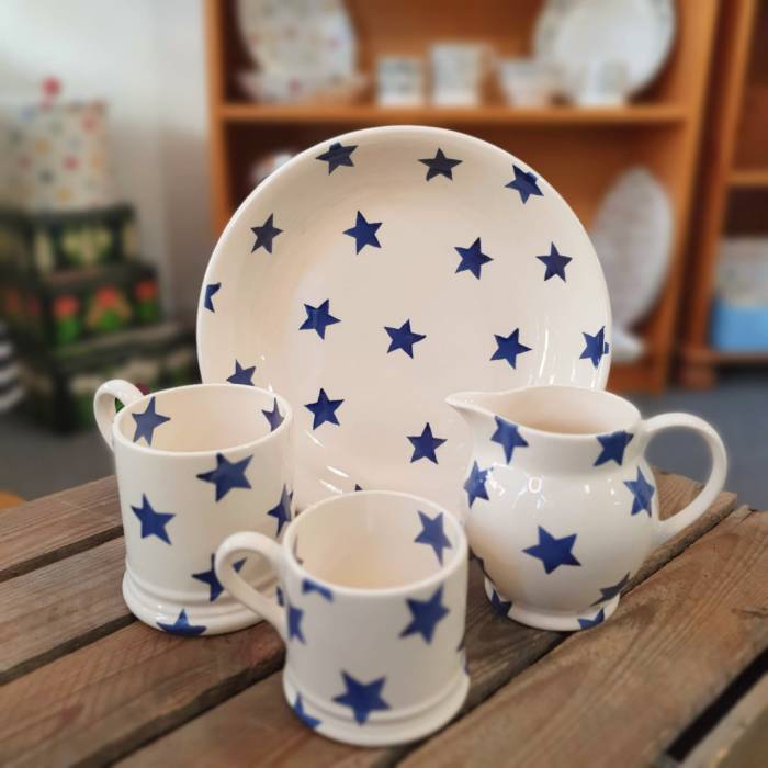 Emma Bridgewater Blue Star Half Pint Mug - Image 3