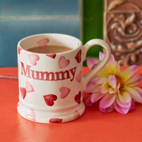emma-bridgewater-pink-hearts-mummy-half-pint-mug