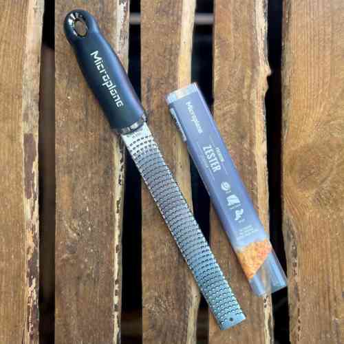 microplane-premium-classic-grater-zester