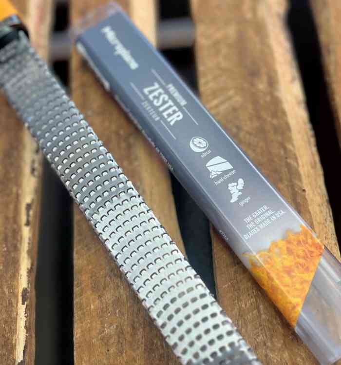 microplane-premium-classic-grater-zester