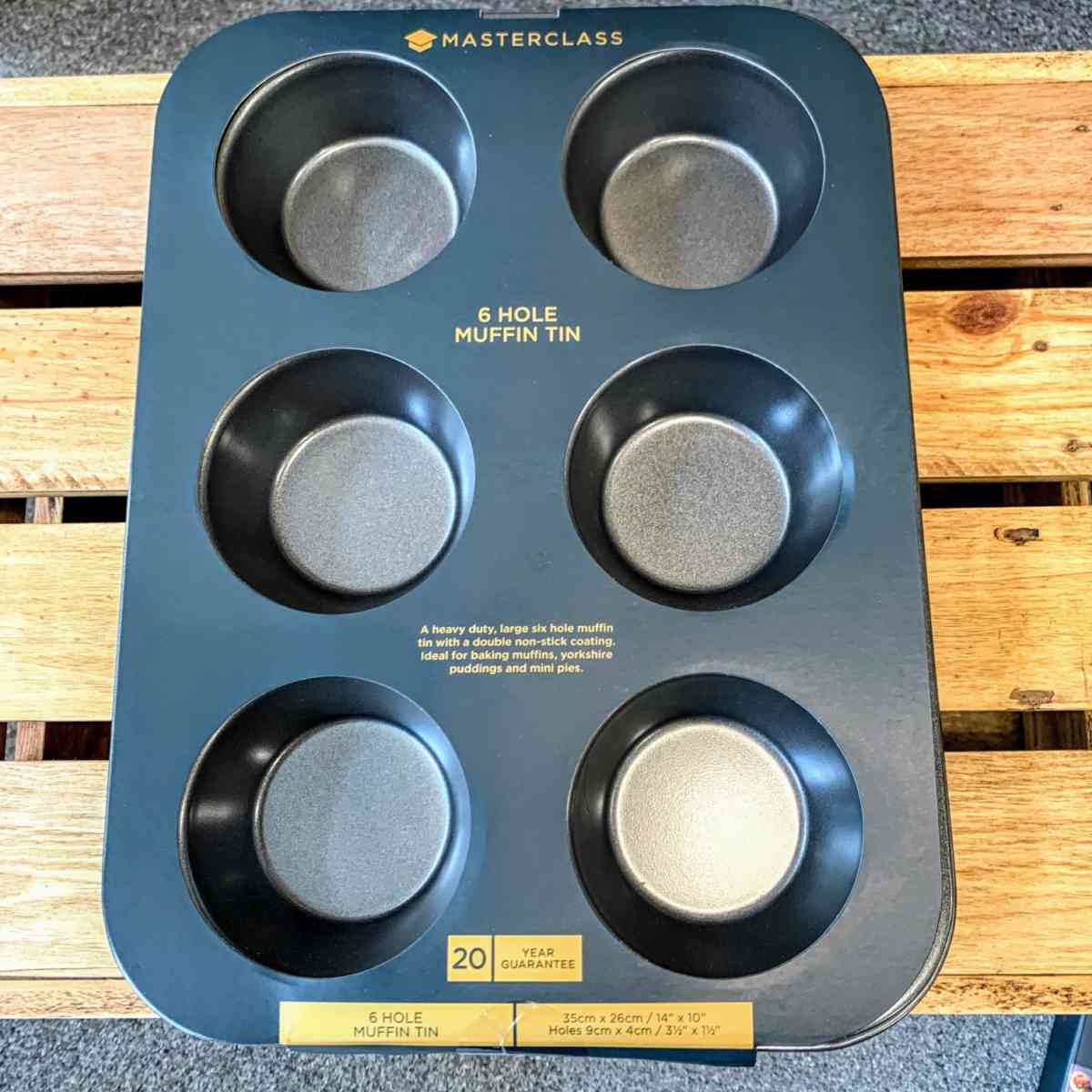 MasterClass 6 Hole Muffin Tin Cooking Kneads