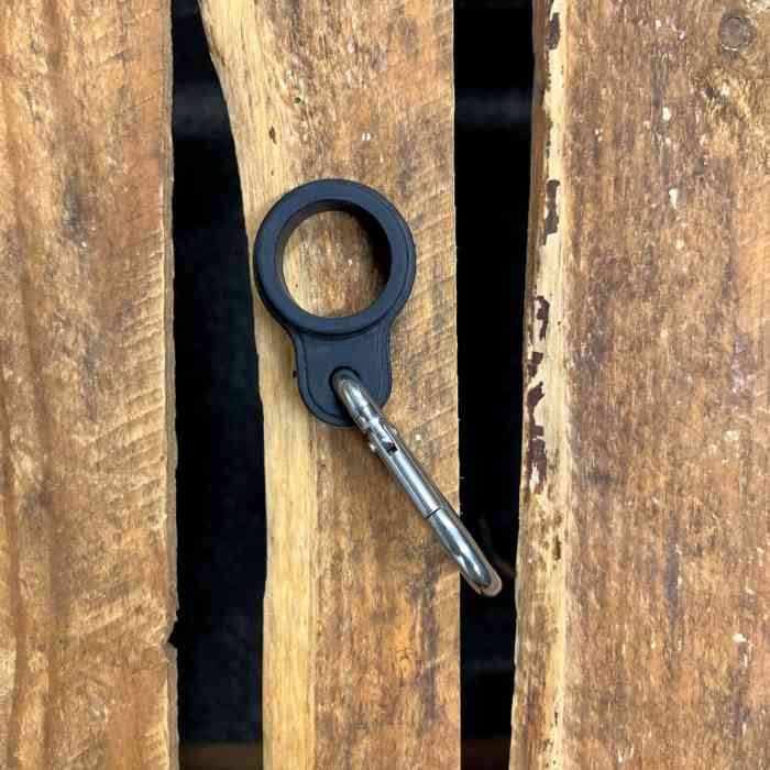 chillys-bottle-carabiner