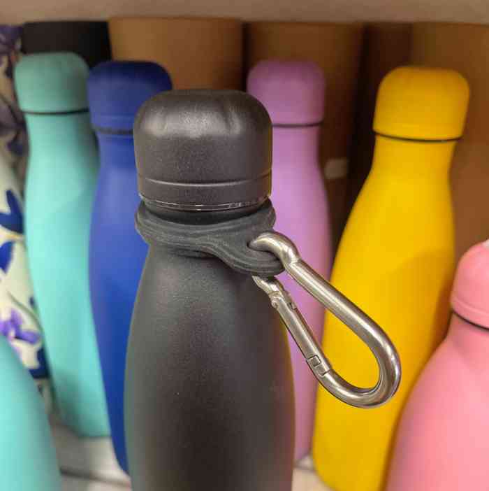 chillys-bottle-carabiner