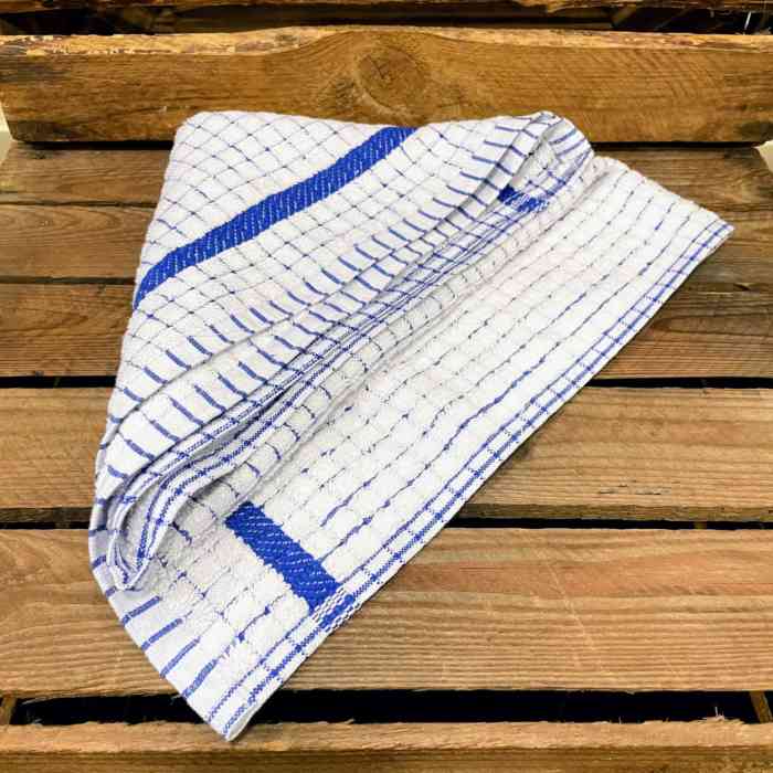 classic-blue-and-white-100%-cotton-tea-towel