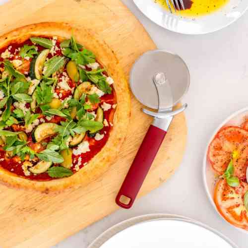 kitchen-aid-stainless-steel-pizza-wheel-empire-red