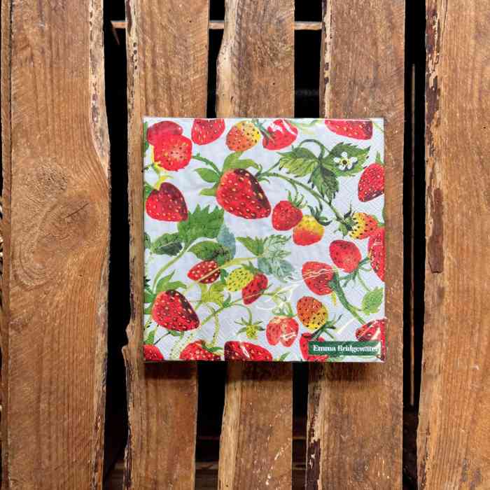 emma-bridgewater-strawberries-lunch-napkins