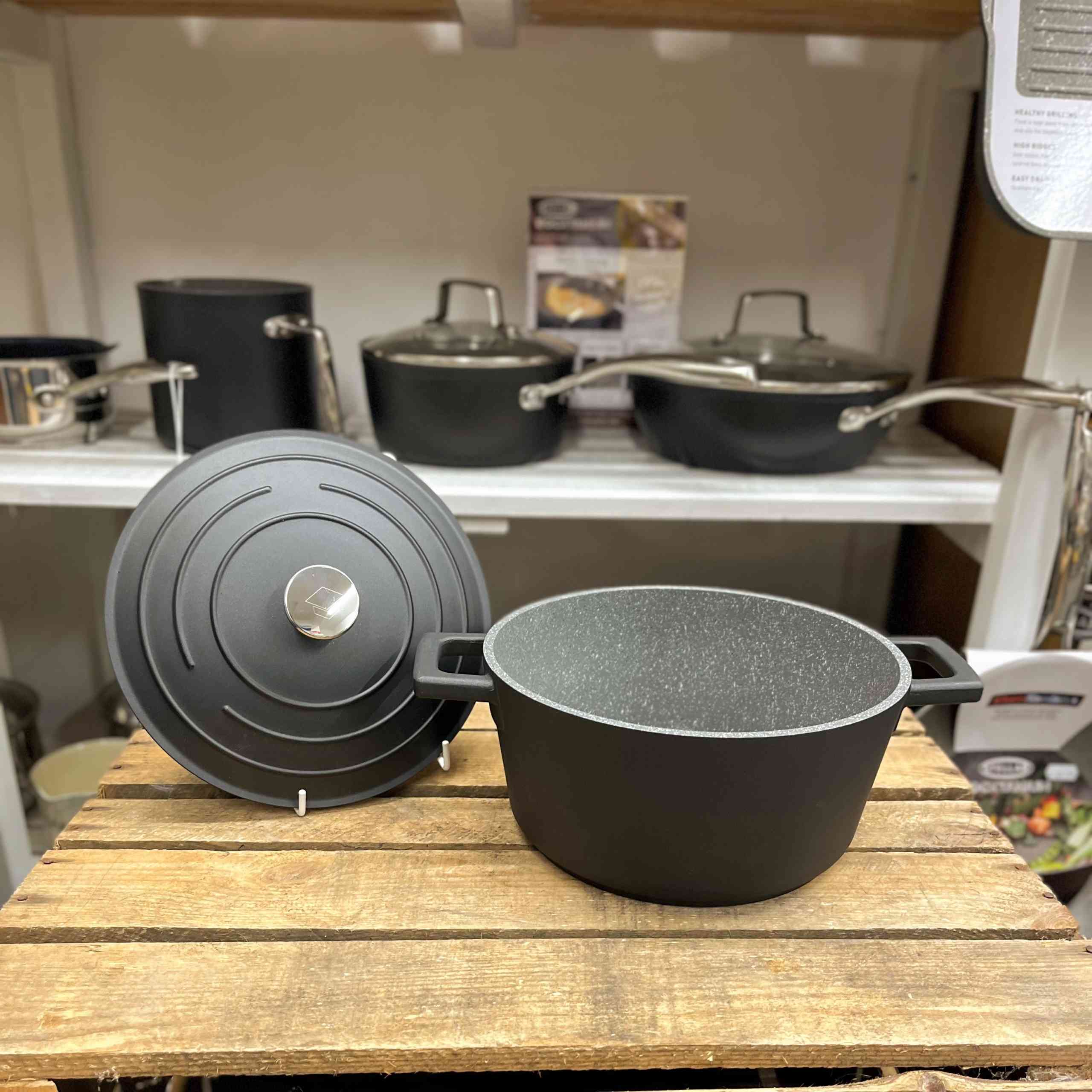 MasterClass Cast Aluminium 2.5L Casserole Dish 20cm 2 colours