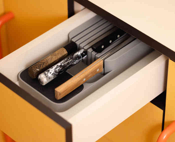 jospeh-joseph-drawer-store-compact-knife-organiser-85120 (3)