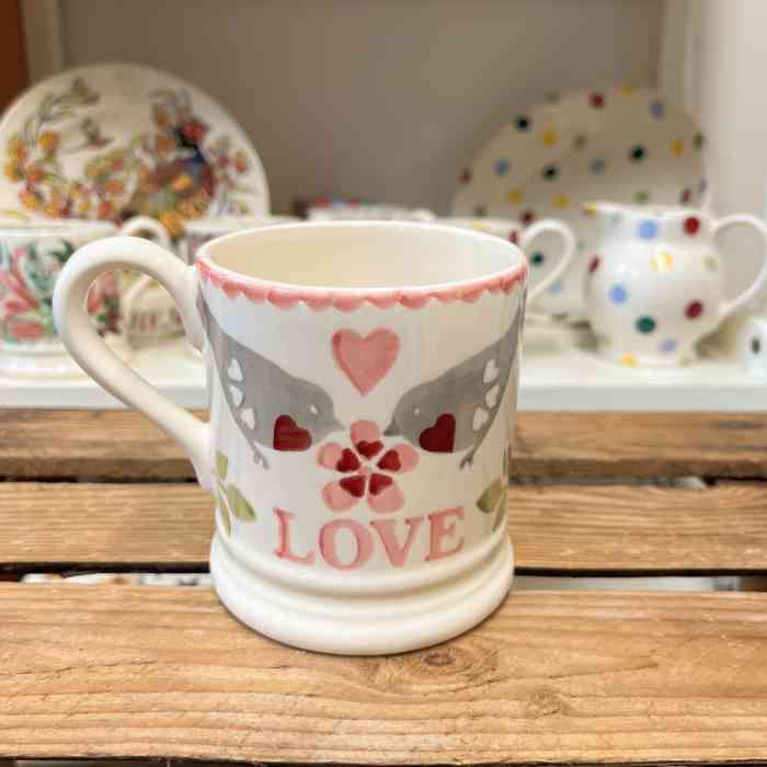 emma-bridgewater-lovebirds-peace-love-half-pint-mug