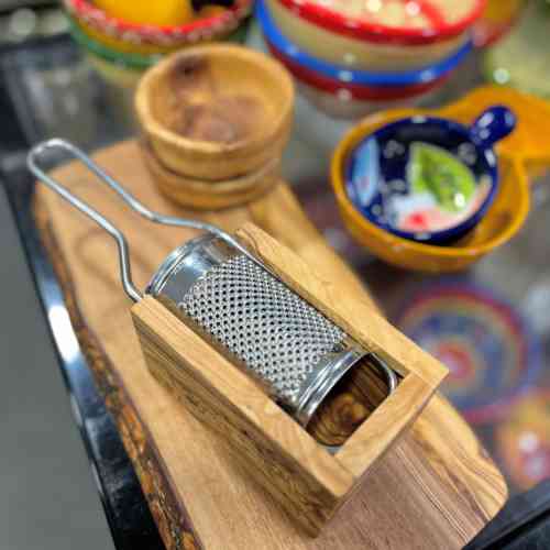 traditional-olive-wood-cheese-grater-with-box