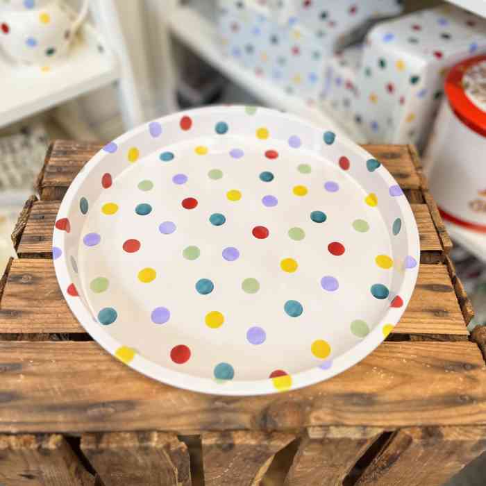 emma-bridgewater-polka-dot-round-tin-tray