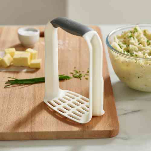 joseph-joseph-easy-mash-potato-masher