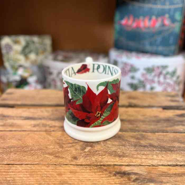 emma-bridgewater-poinsettia-half-pint-mug