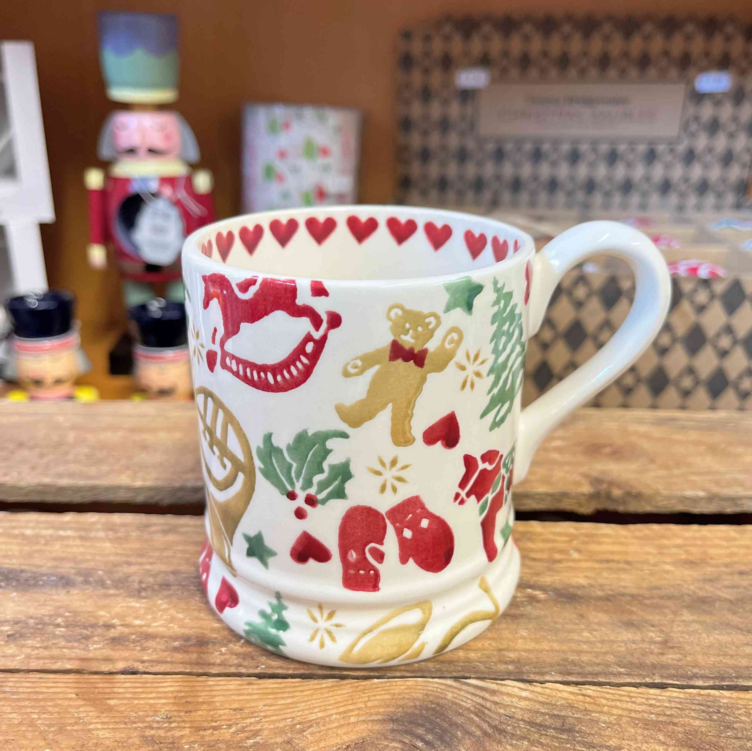 emma-bridgewater-christmas-celebration-half-pint-mug