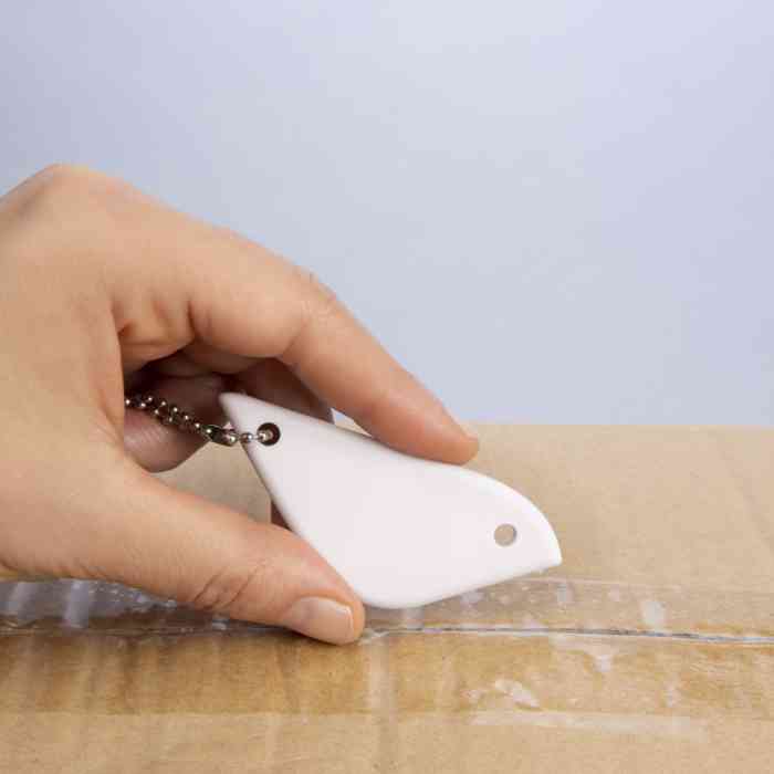 kikkerland-birdy-box-safety-cutter