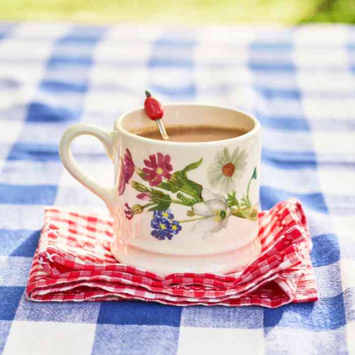 emma-bridgewater-wild-flowers-small-mug