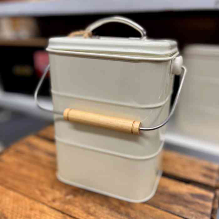 kitchencraft-living-nostalgia-kitchen-compost-bin