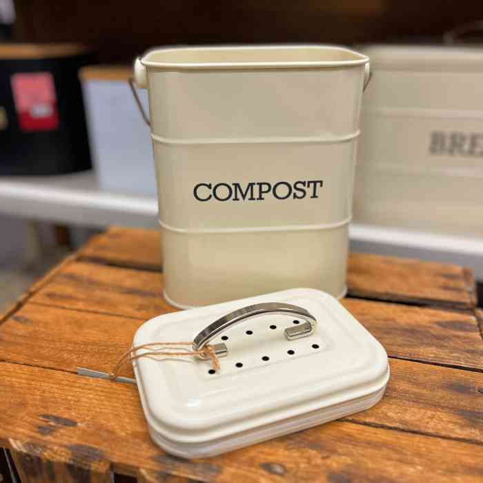 kitchencraft-living-nostalgia-kitchen-compost-bin