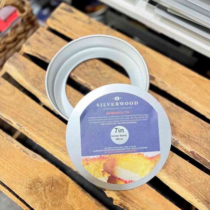 silverwood-deep-round-cake-tin-loose-base-7-inches