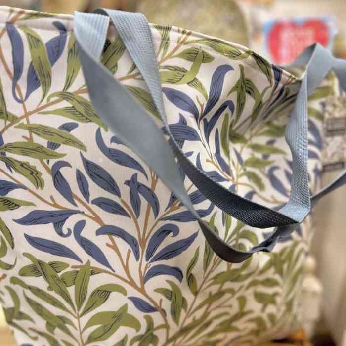 William Morris Willow Bough Cool Bag - Image 3