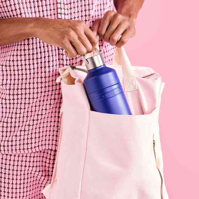 le-creuset-insulated-1-litre-water-bottle-azure