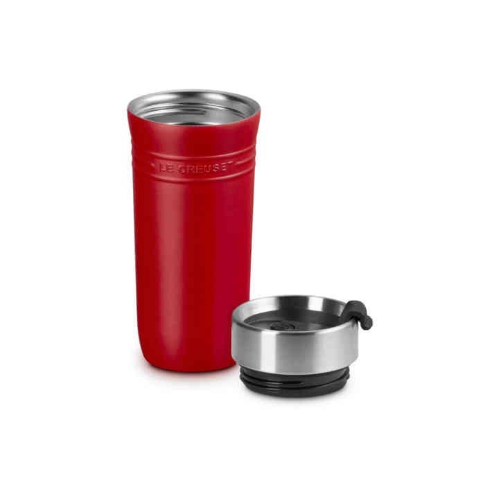 le-creuset-on-the-go-travel-mug-cerise
