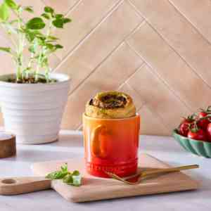 Le Creuset stoneware mugs – NEW 4 for 3 Lifetsyle Imagery (14).square (1) le-creuset-stoneware-mug-350ml-volcanic-lifestyle