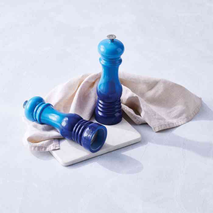 le-creuset-pepper-mill-azure