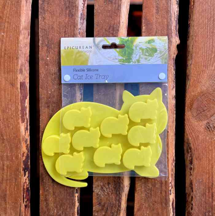 fun-animal-silicone-ice-cube-trays-cat-pig-or-scottie-dog
