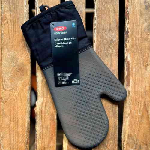 oxo-silicone-oven-mitt-black