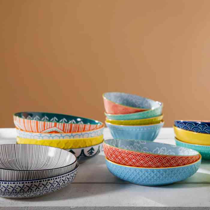 mikasa-geometric-pattern-pasta-bowl