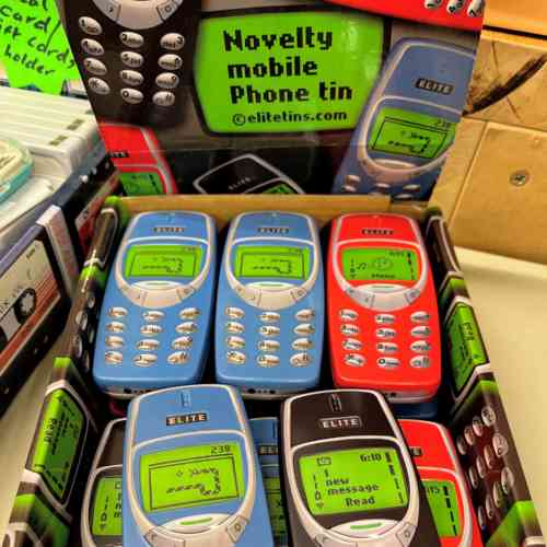 retro-mobile-phone-tin-3-colours