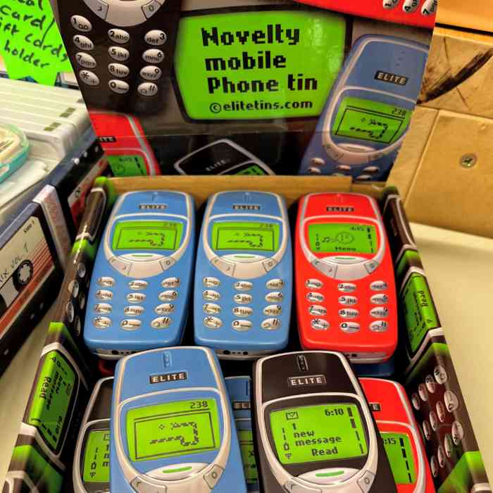 retro-mobile-phone-tin-3-colours