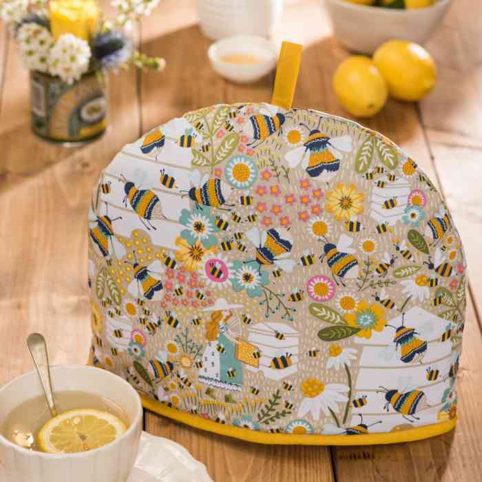 Ulster Weavers Bee Keeper Tea Cosy - Image 2