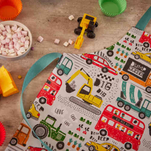 ulster-weavers-keep-on-trucking-childrens-oilcloth-pvc-apron