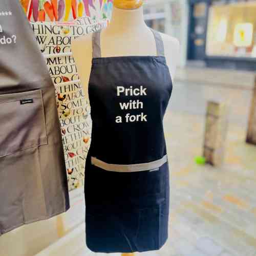 prick-with-a-fork-cotton-slogan-apron