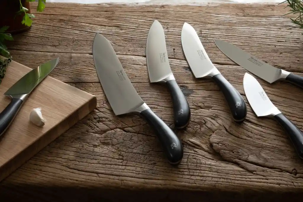 robert-welch-signatures-knives-group