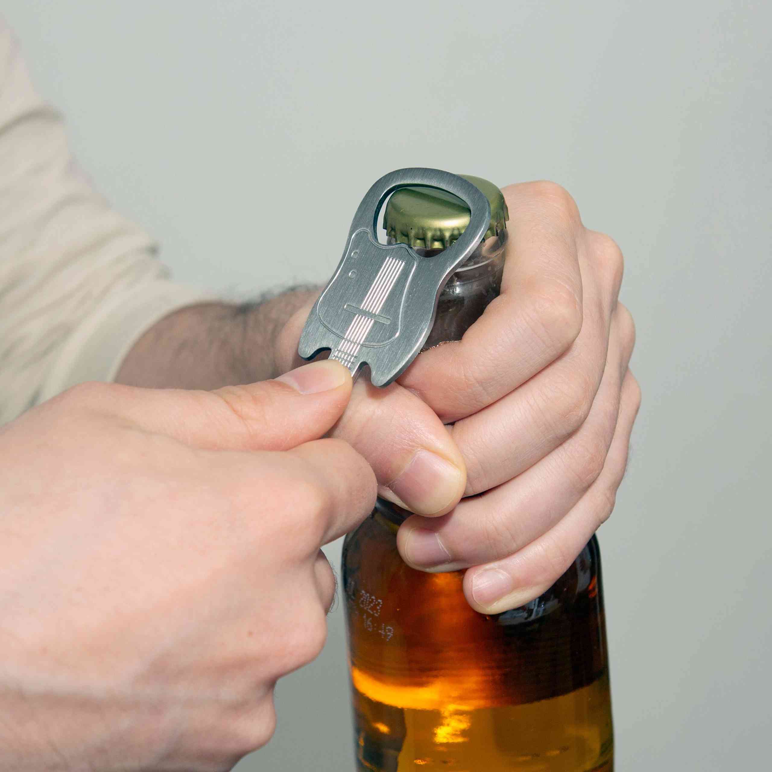kikkerland-guitar-keychain-bottle-opener