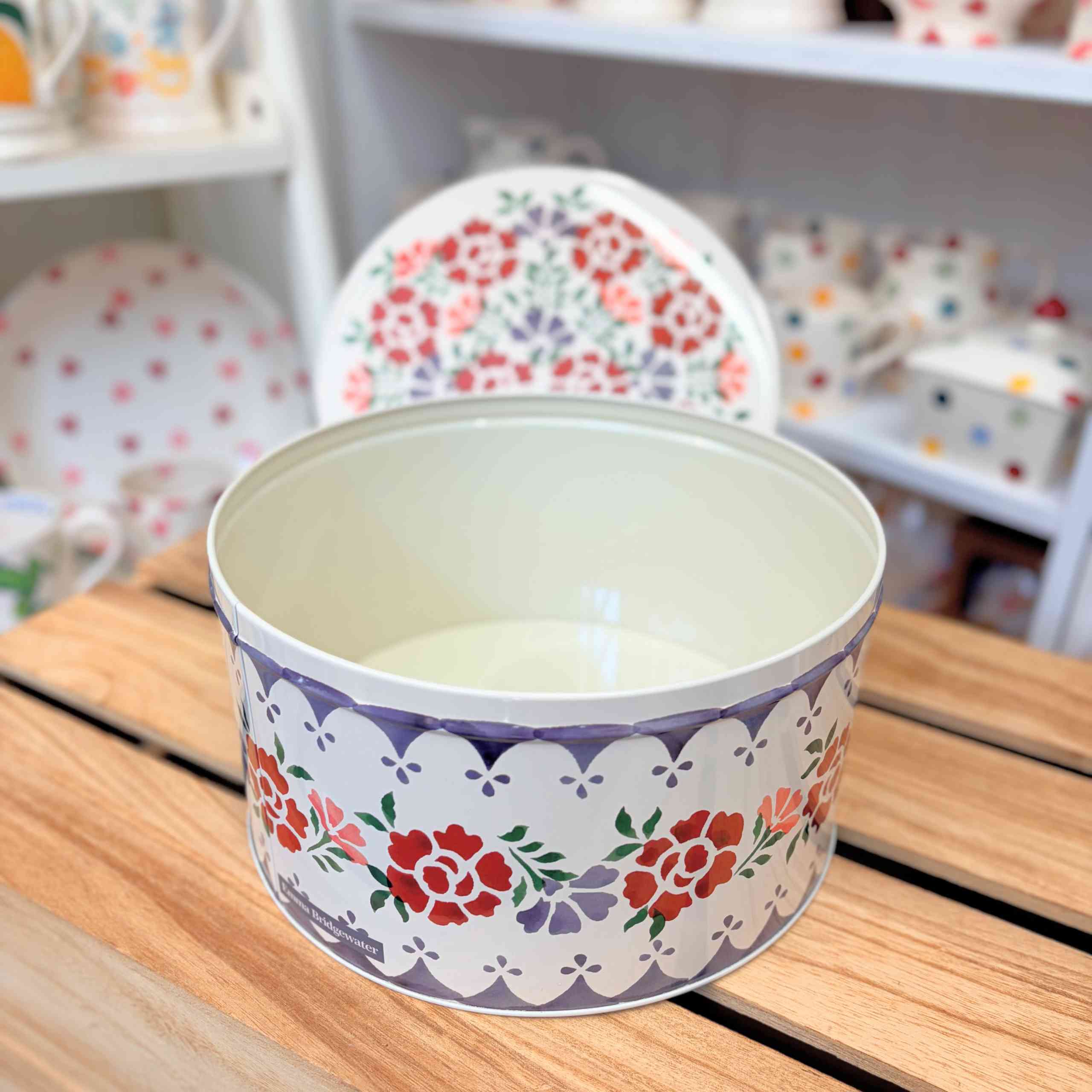 emma-bridgewater-antique-roses-round-cake-storage-tins