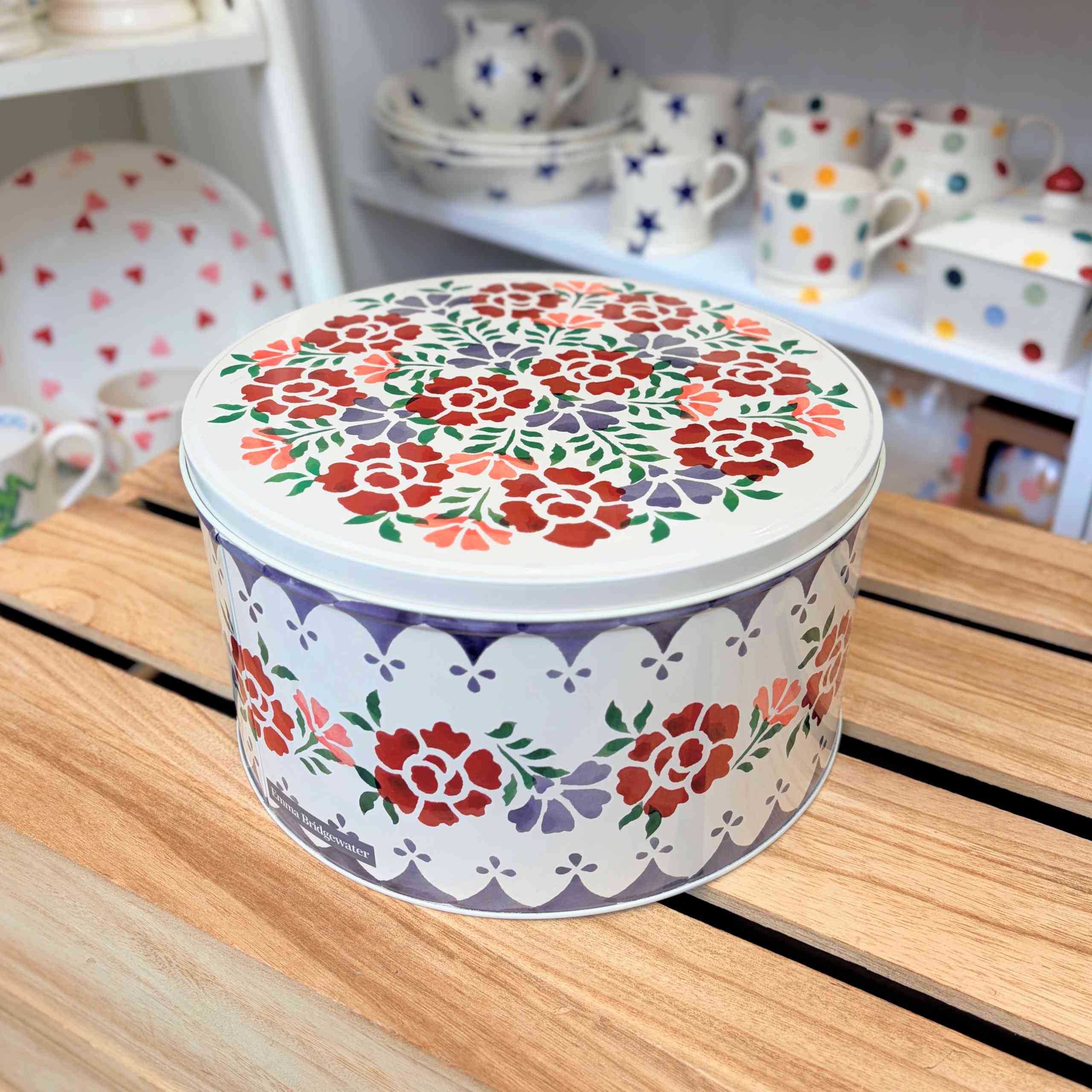 emma-bridgewater-antique-roses-round-cake-storage-tins
