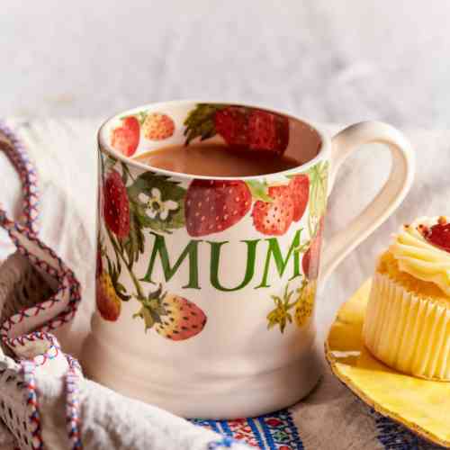 emma-bridgewater-strawberries-mum-half-pint-mug