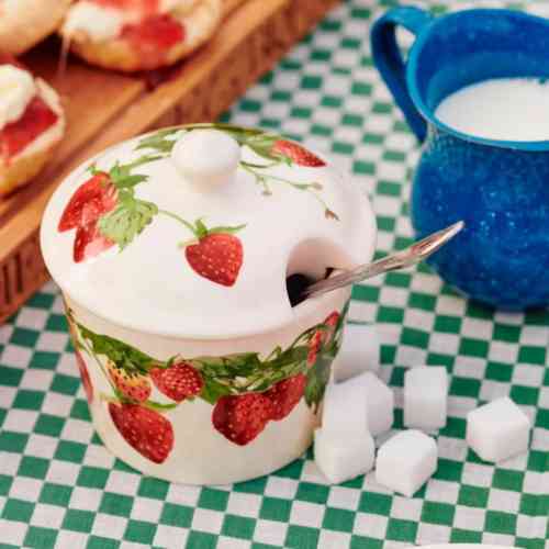 emma-bridgewater-strawberries-large-sugar-pot