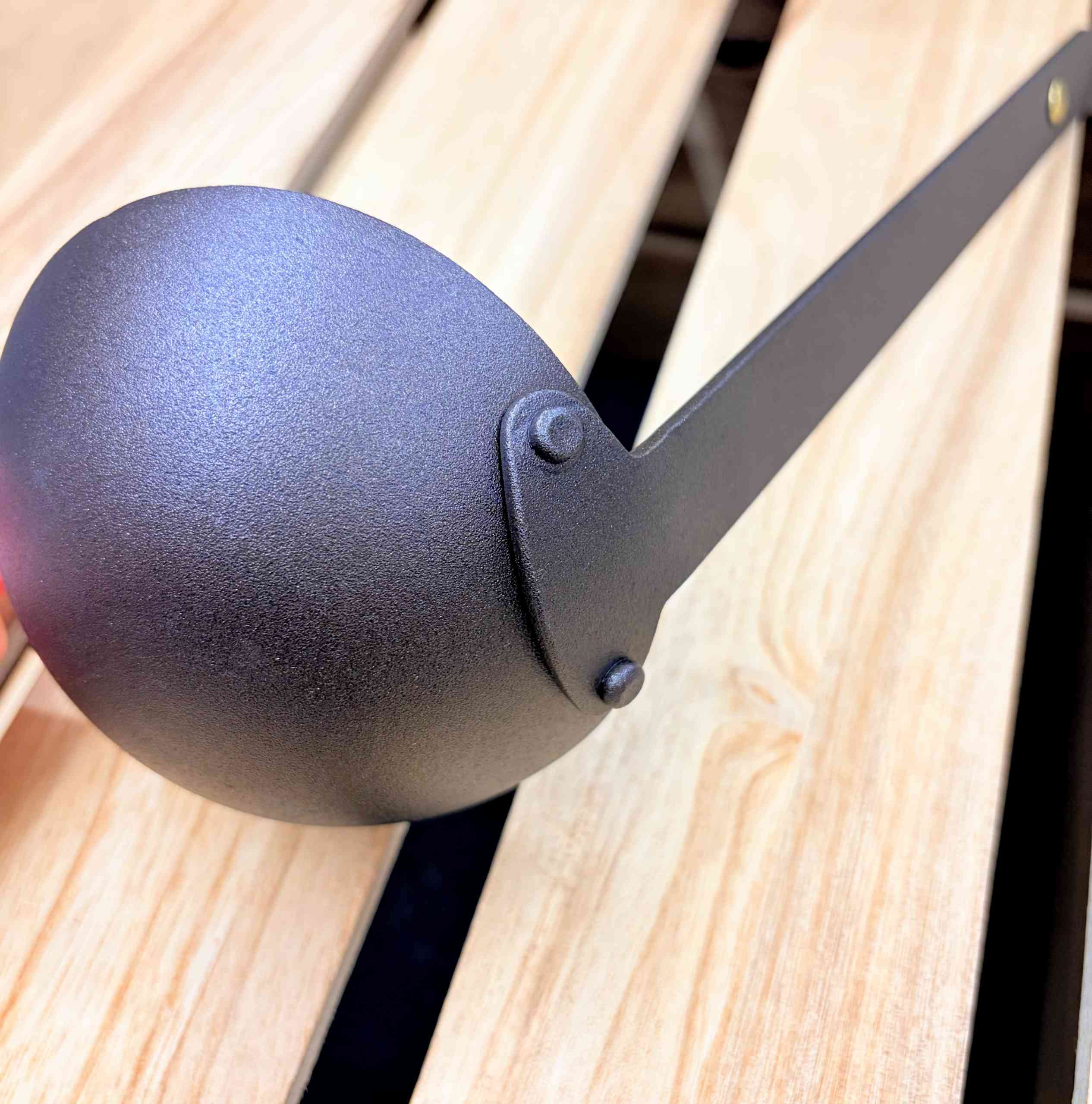 netherton-foundry-black-iron-ladle